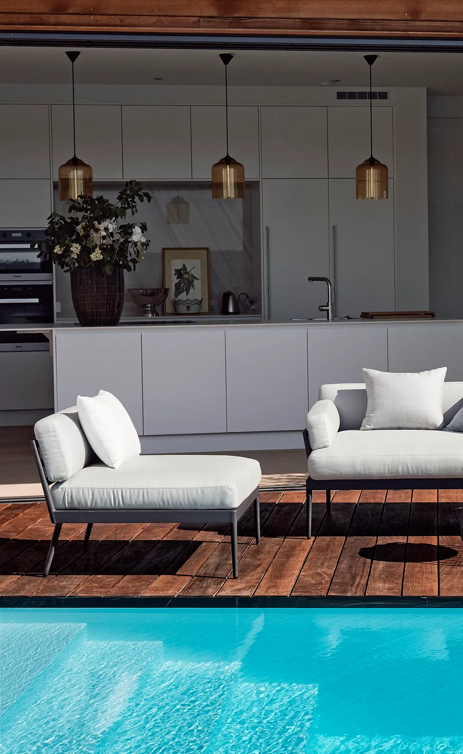 Skargaarden Anholt loungestol Graumel chalk aluminium