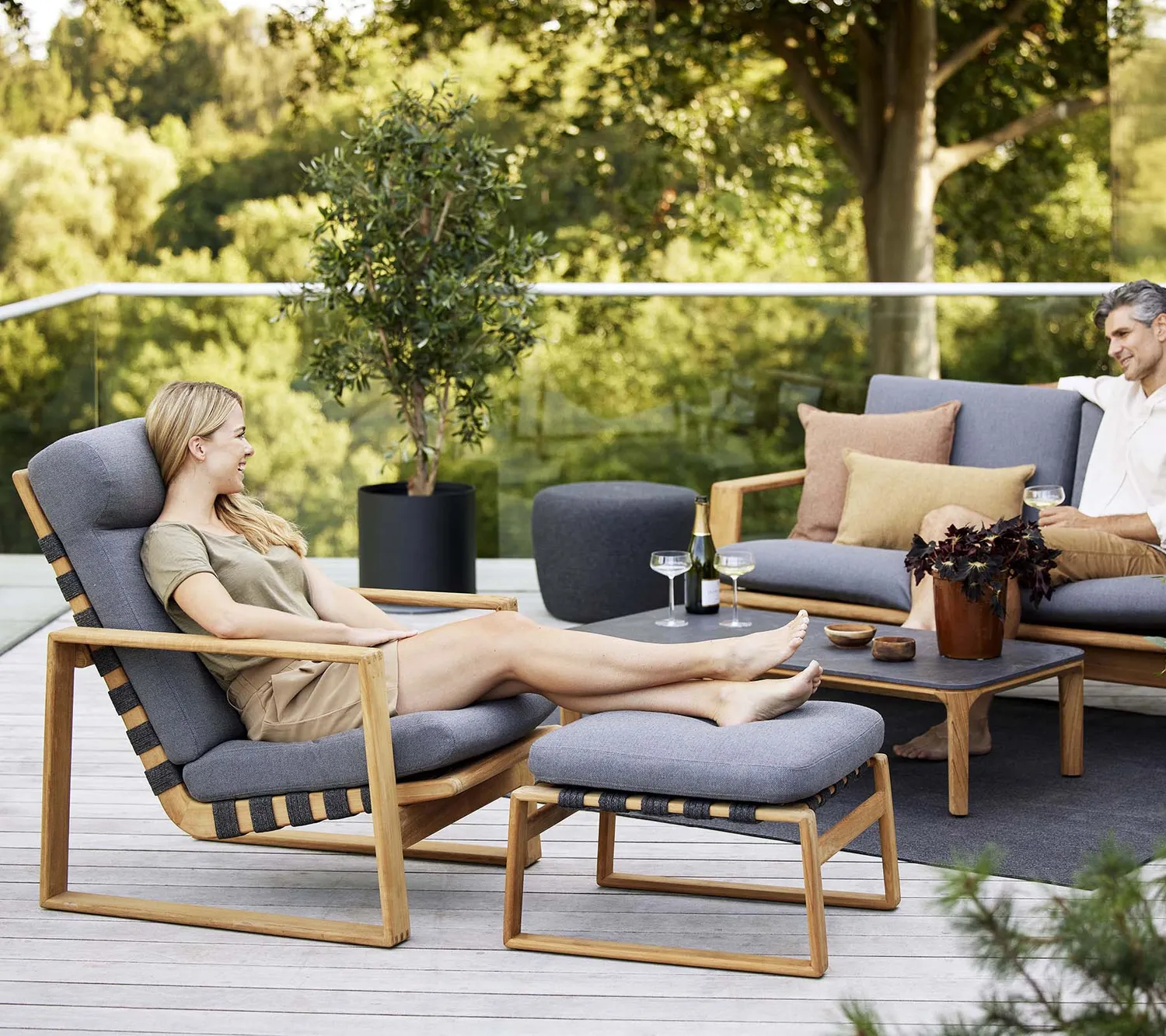Cane-Line Endless Soft fodskammel grey teak AirTouch