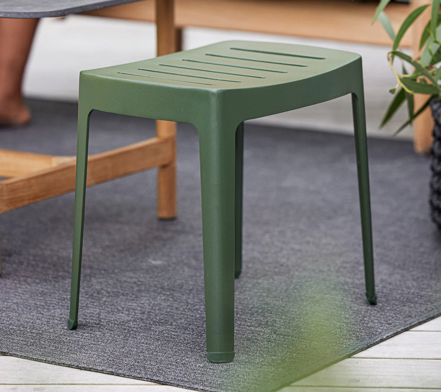 Cane-Line Cut skammel white aluminium dark grey