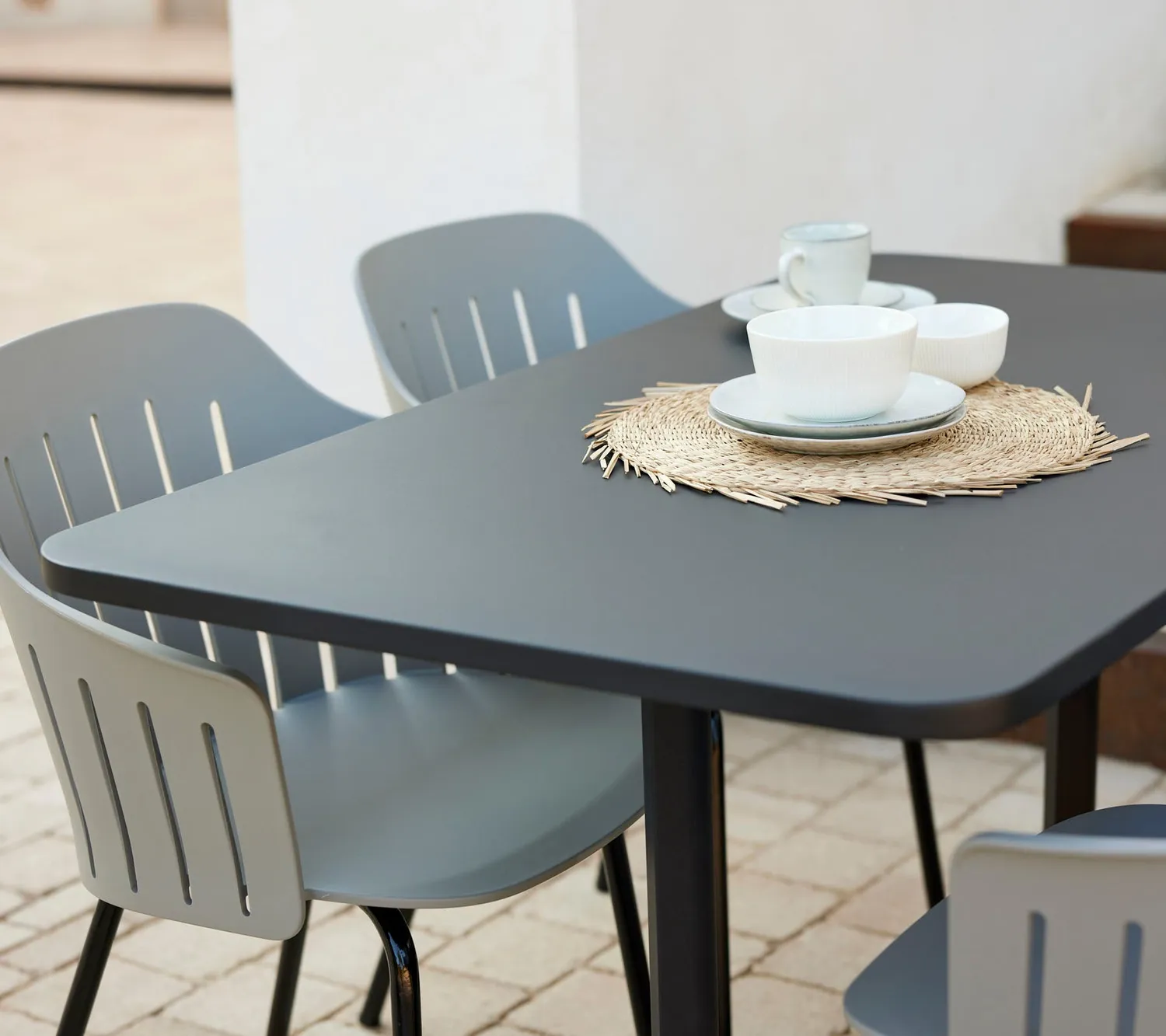 Cane-Line Drop cafébord lava grey teakplade