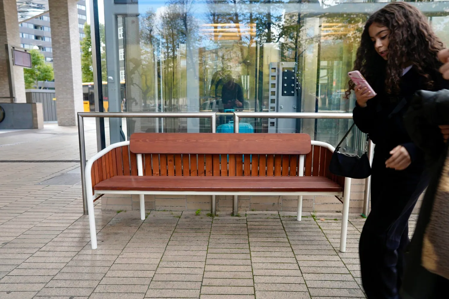 GH Form Avenue bænk mahogni 45 cm