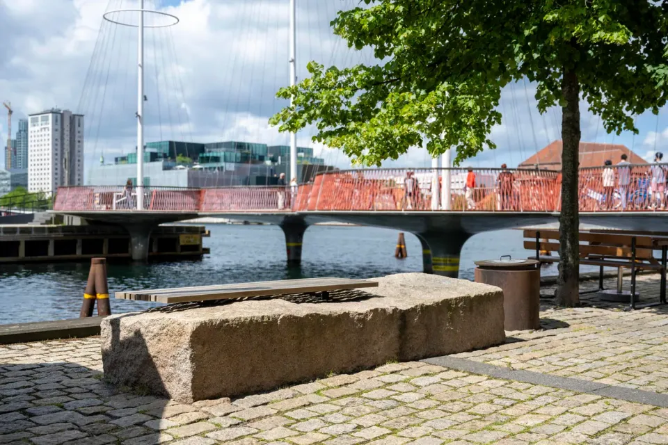 GH Form Sædet siddeplads i mahogni og stål