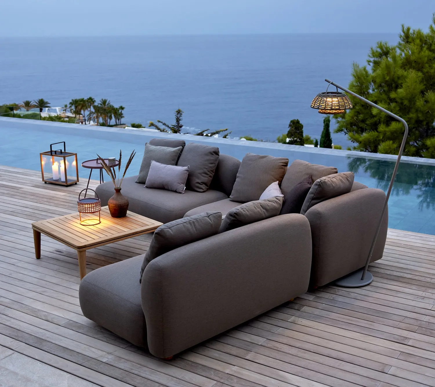 Cane-Line Capture sofabord 85x85 teak keramik taupe