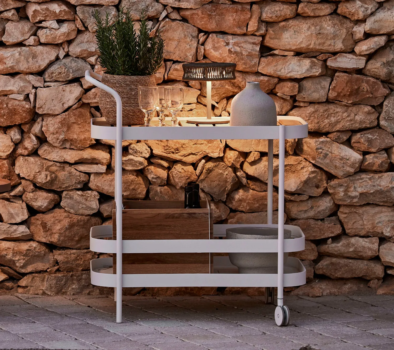 Cane-line Illusion lille bordlampe lava grey solar LED
