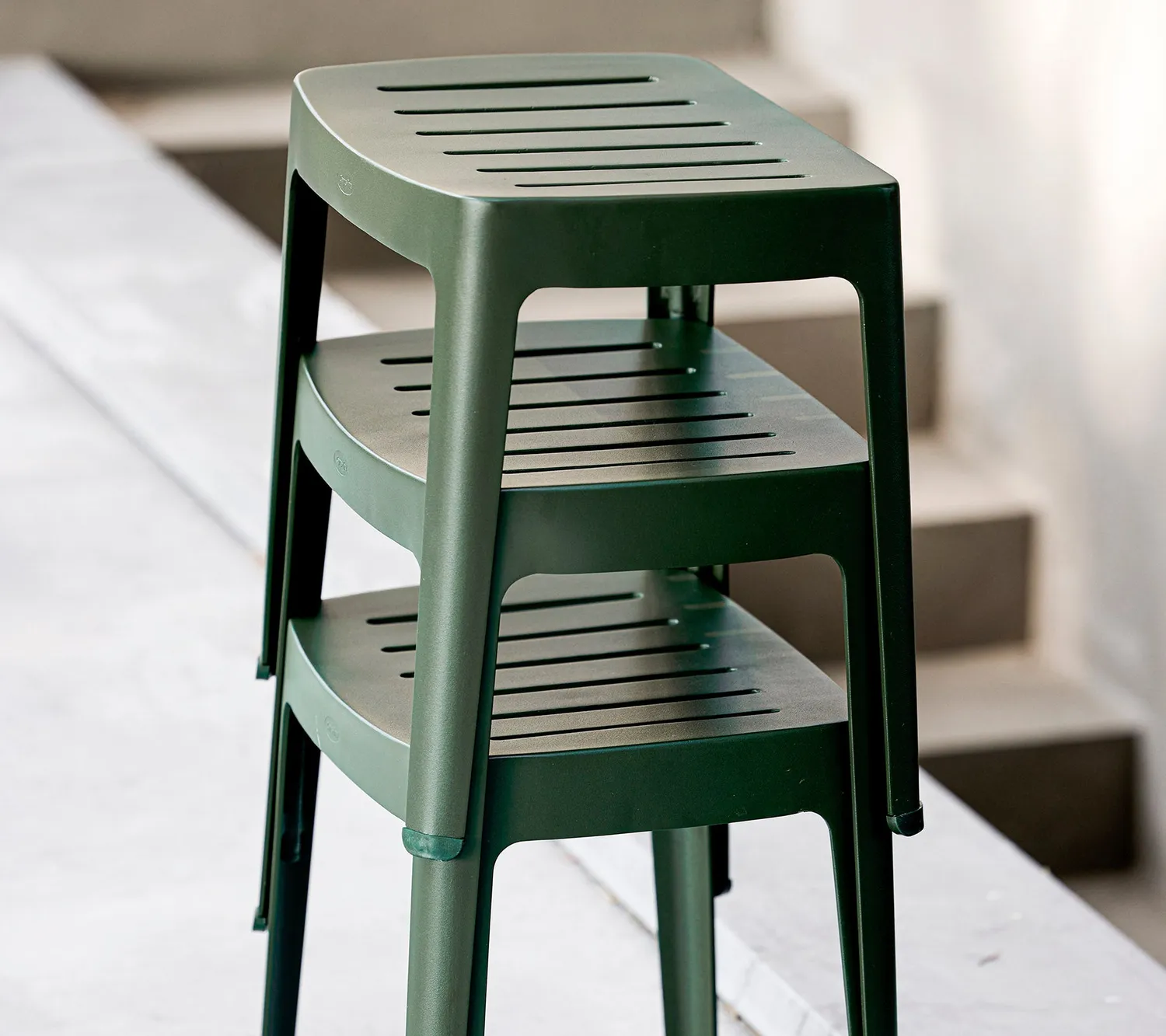 Cane-Line Cut skammel white aluminium dark grey