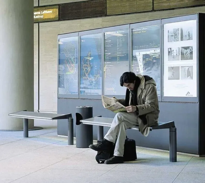 GH Form Metropol Bænk i stål til perron