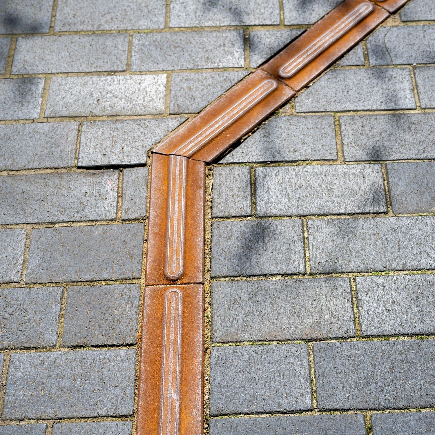 GH Form Pictoform Flise ledelinje støbejern 30 cm