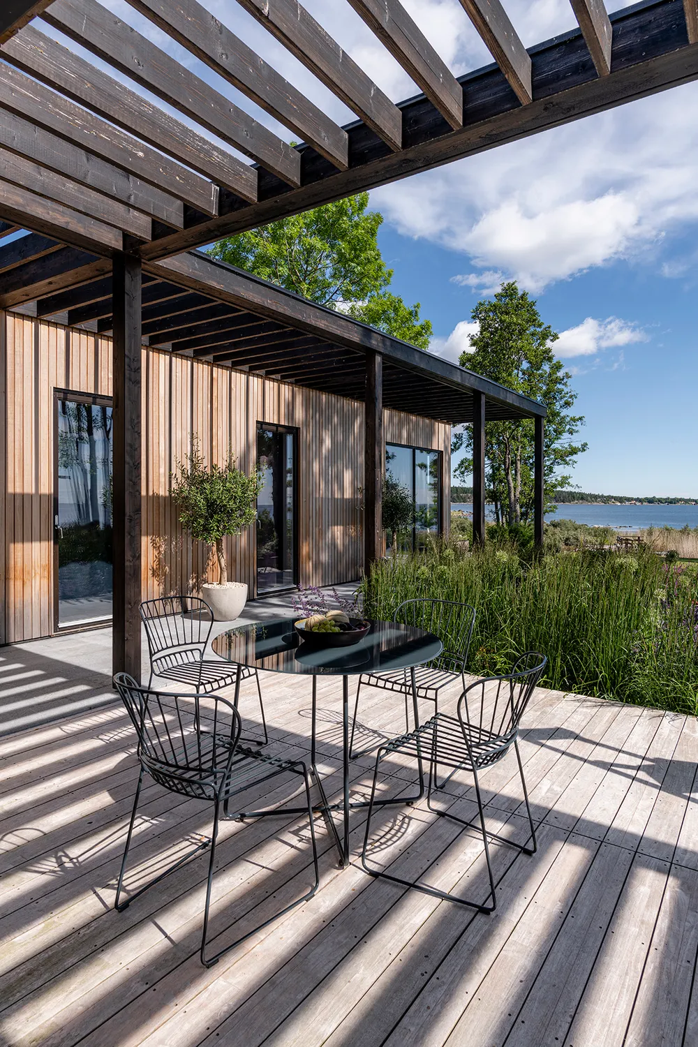 Skargaarden Resö havebord rundt 100 cm glas