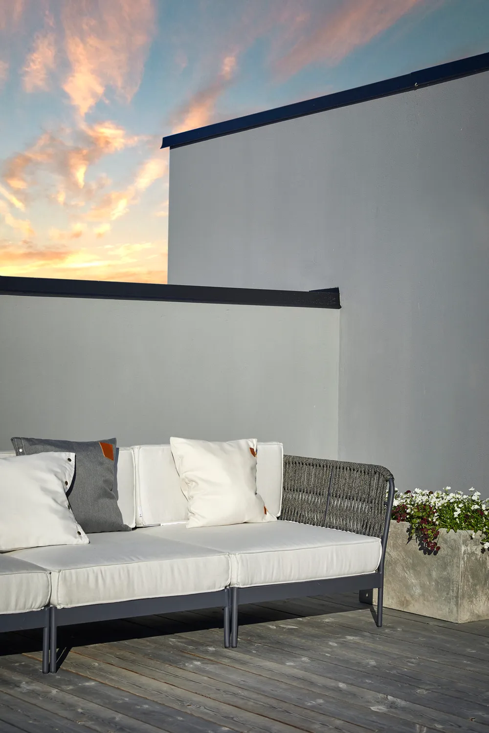 Skargaarden Lidö sofahjørne aluminium silver grey