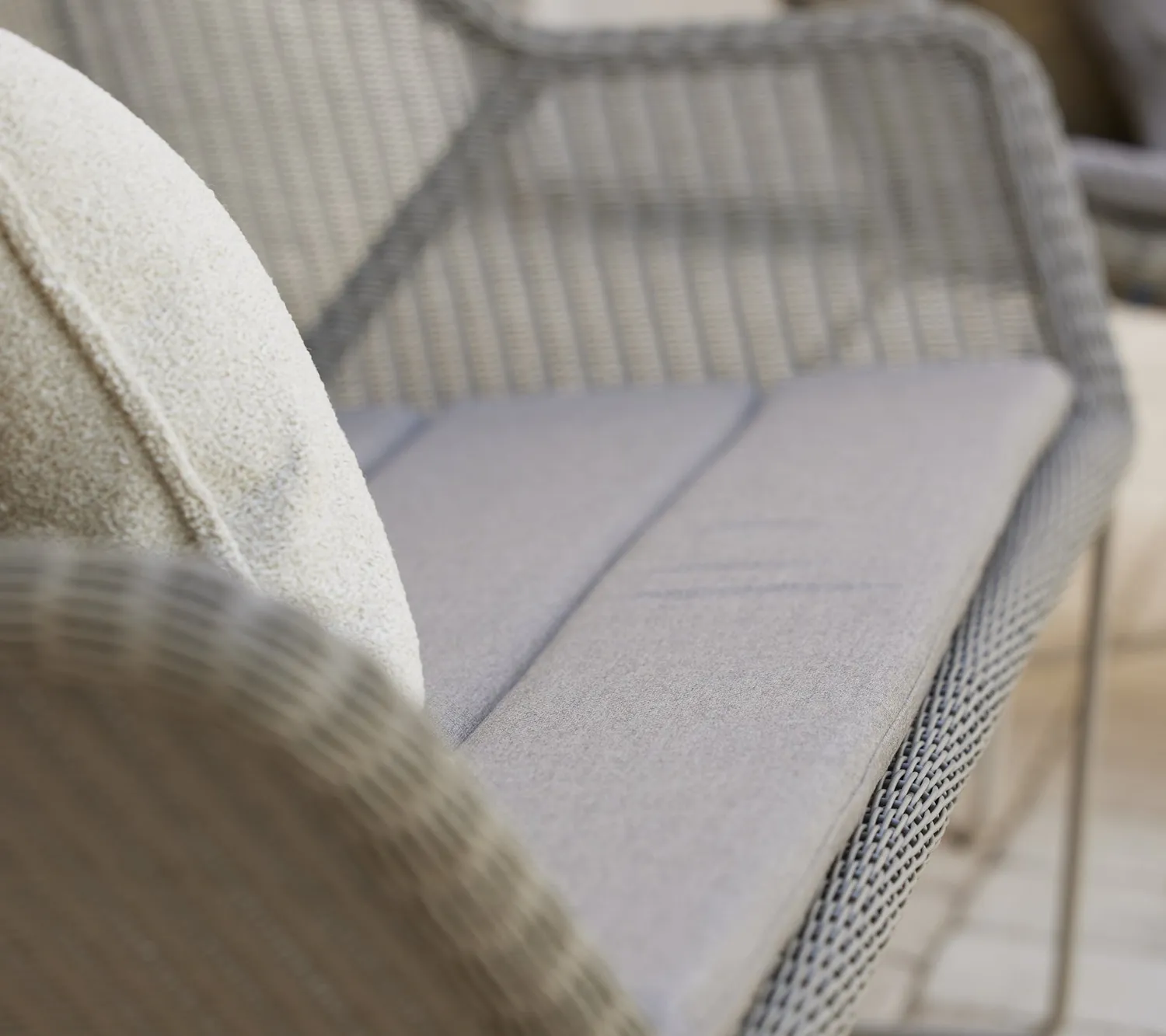 Cane-Line Breeze 2-pers sofa sort weave hynde