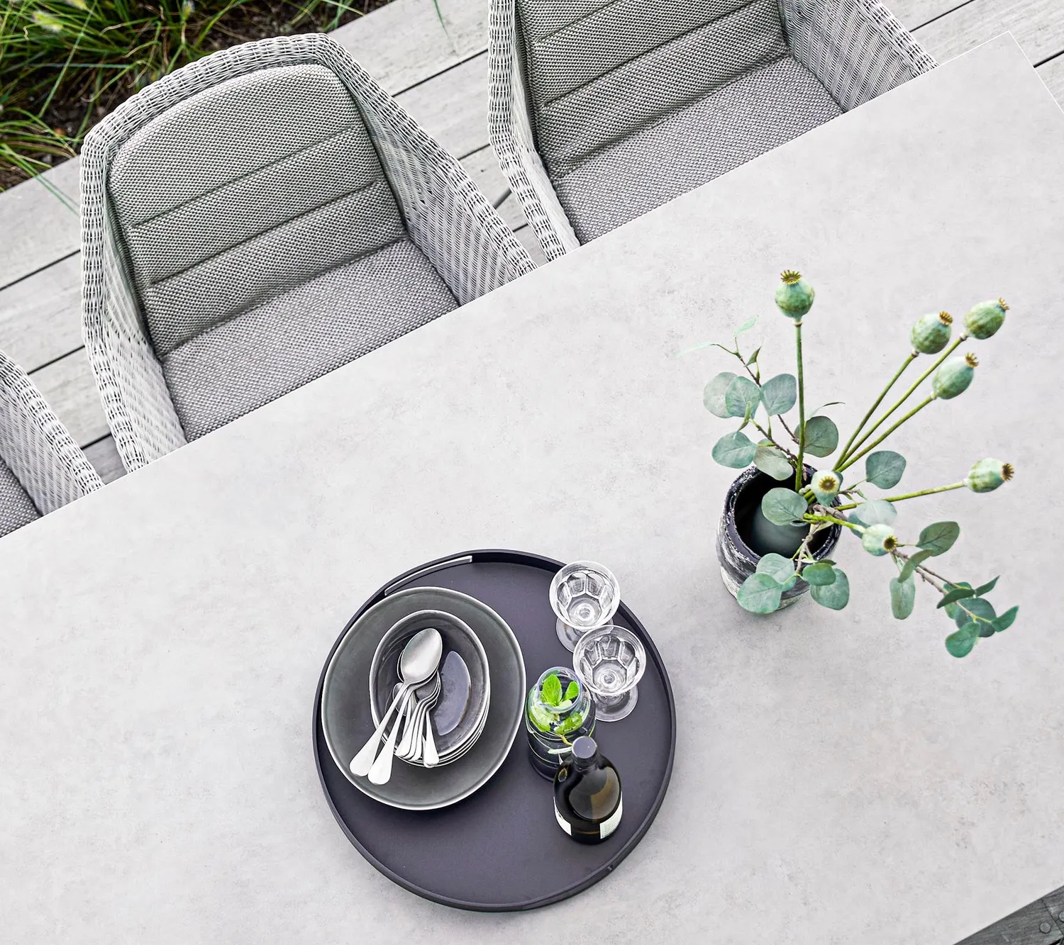 Cane-Line Club serveringsbakke Ø44 lava grey aluminium