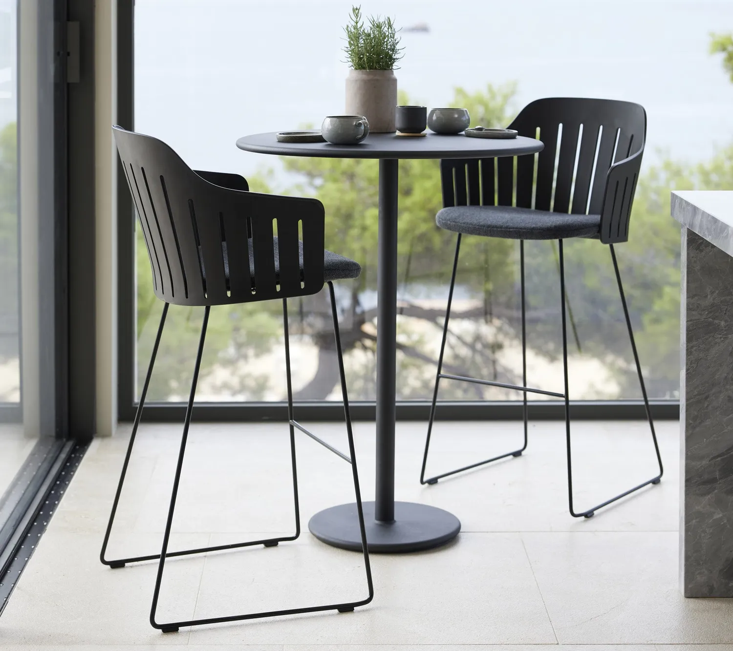 Cane-Line Choice barstol sort genbrugsplast teak