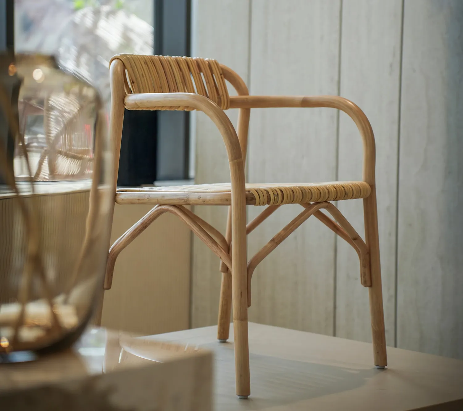Cane-Line Bliss stol med armlæn rattan natural