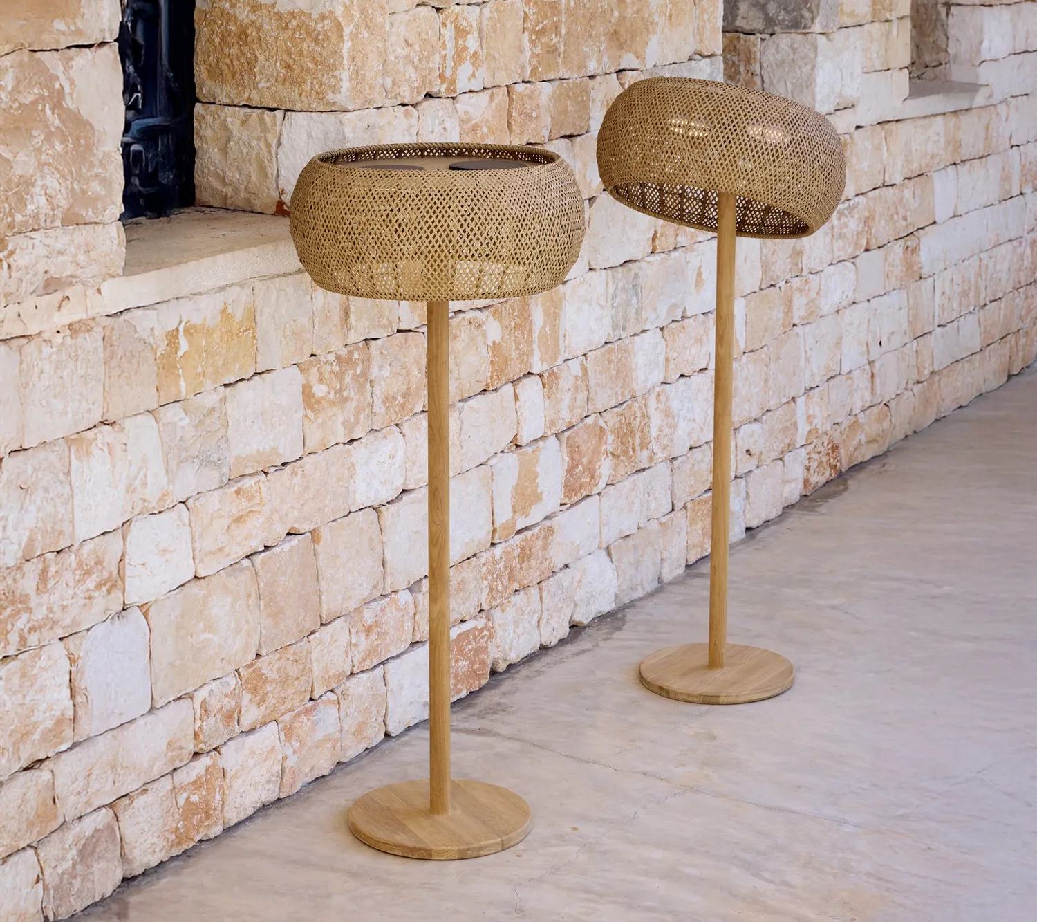 Cane-Line Illusion Glow standerlampe natural teak solar