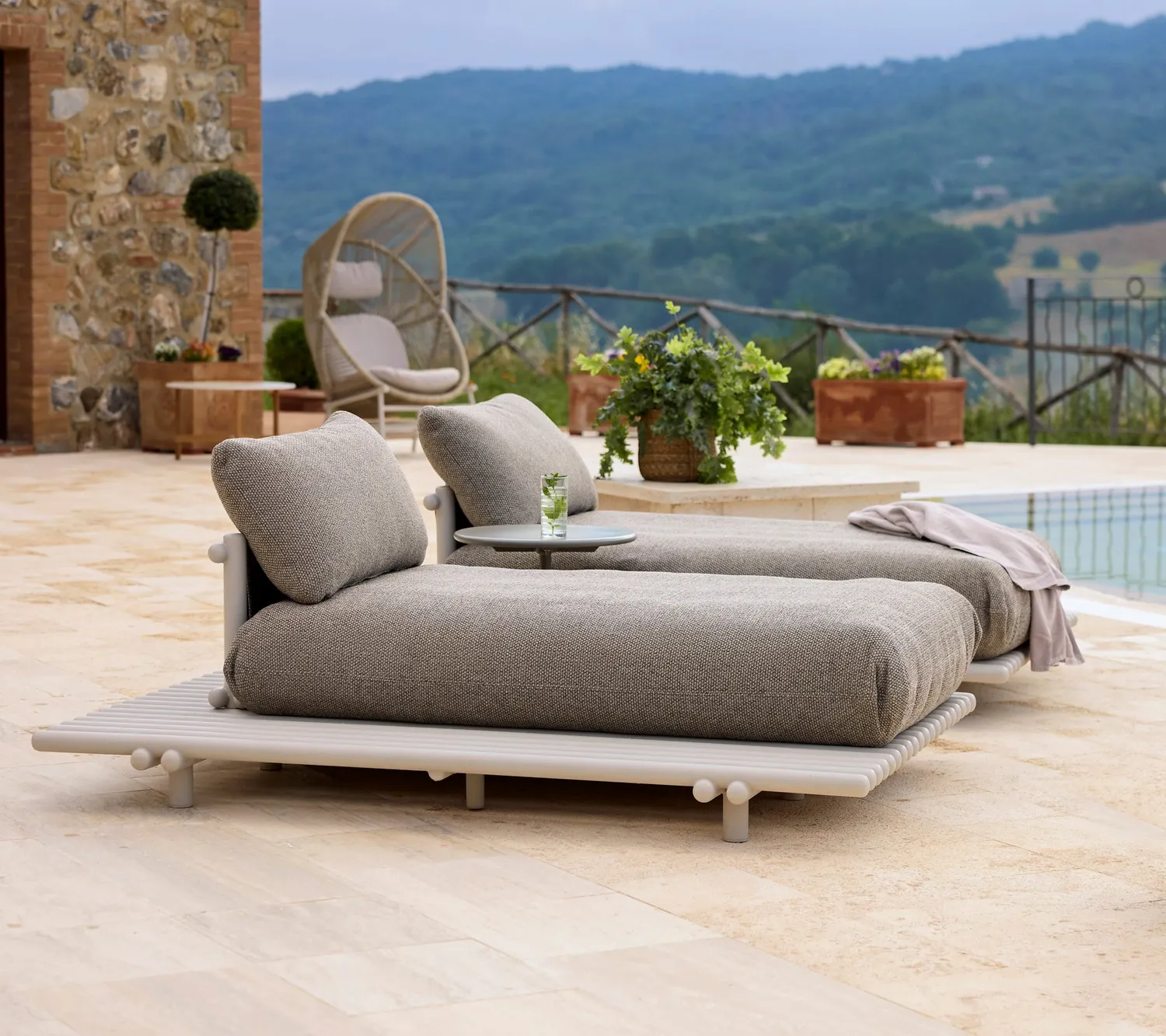 Cane-Line Sticks Platform arm- og ryglæn sand aluminium