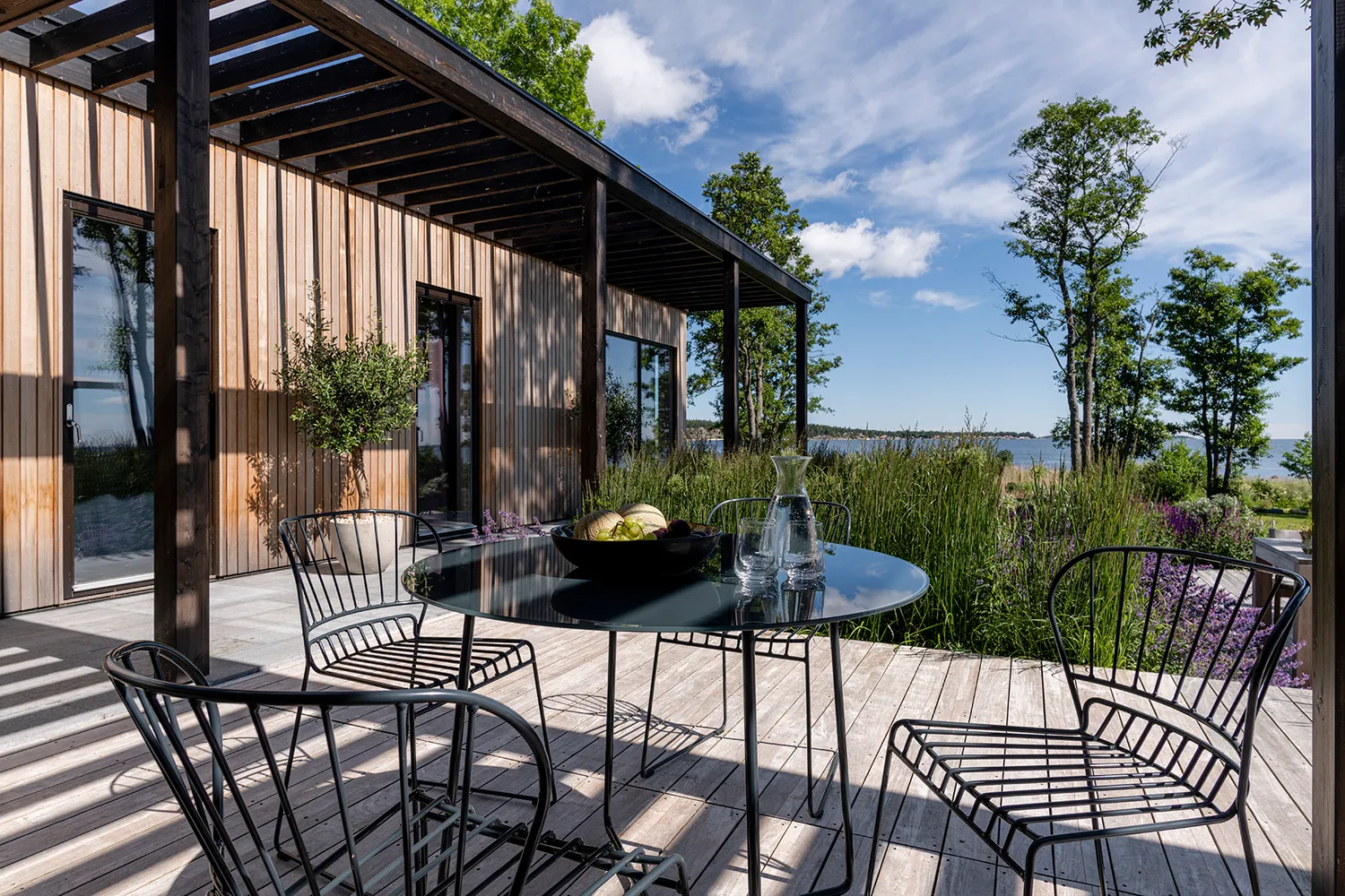 Skargaarden Resö havebord rundt 100 cm glas