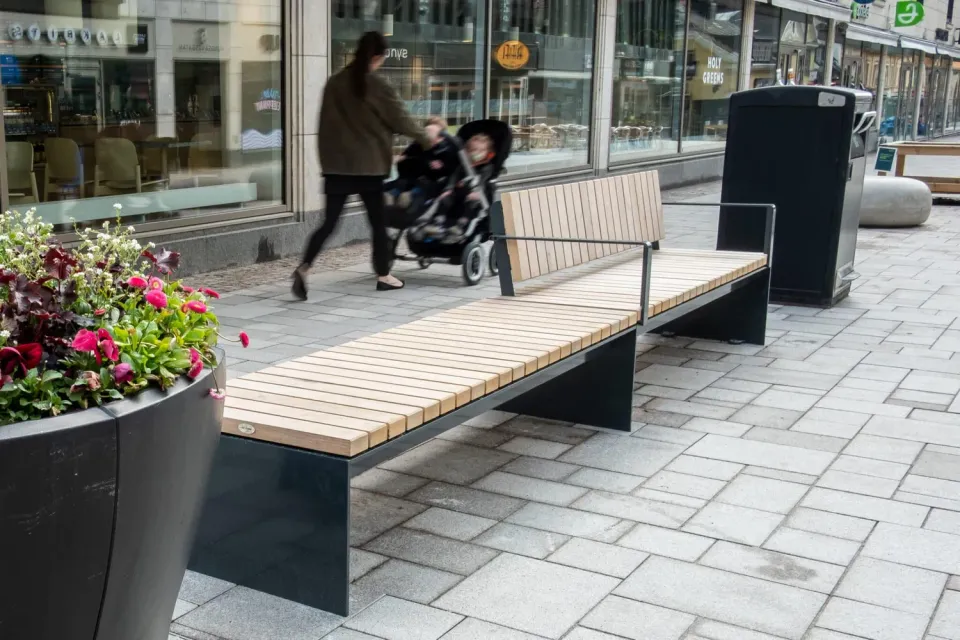 GH Form Mobilia Bænk 2 meter mahogni til haven