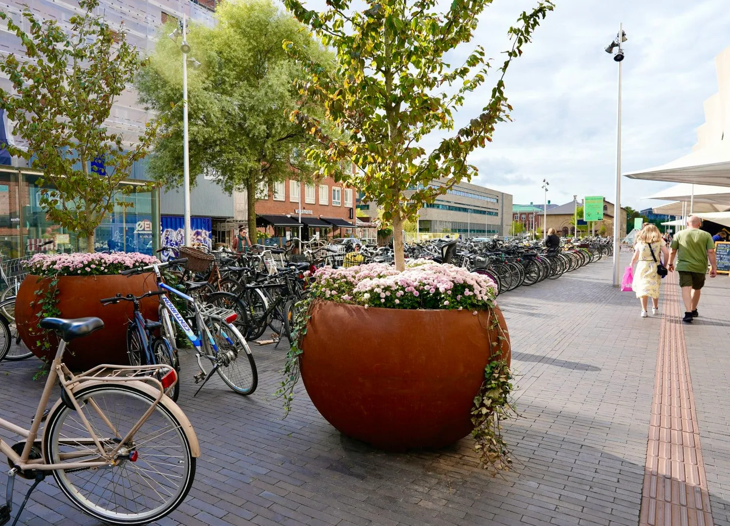 GH Form Kungsan Blomsterkumme plantekasse støbejern