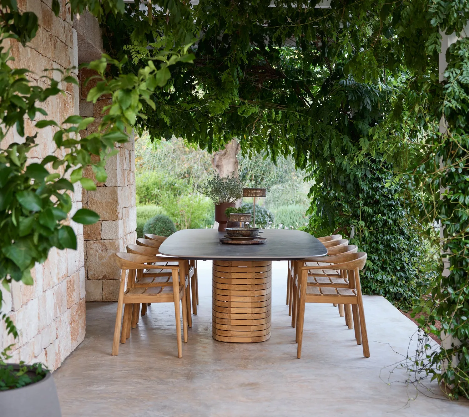 Cane-Line Majestic armstol teak uden hynde