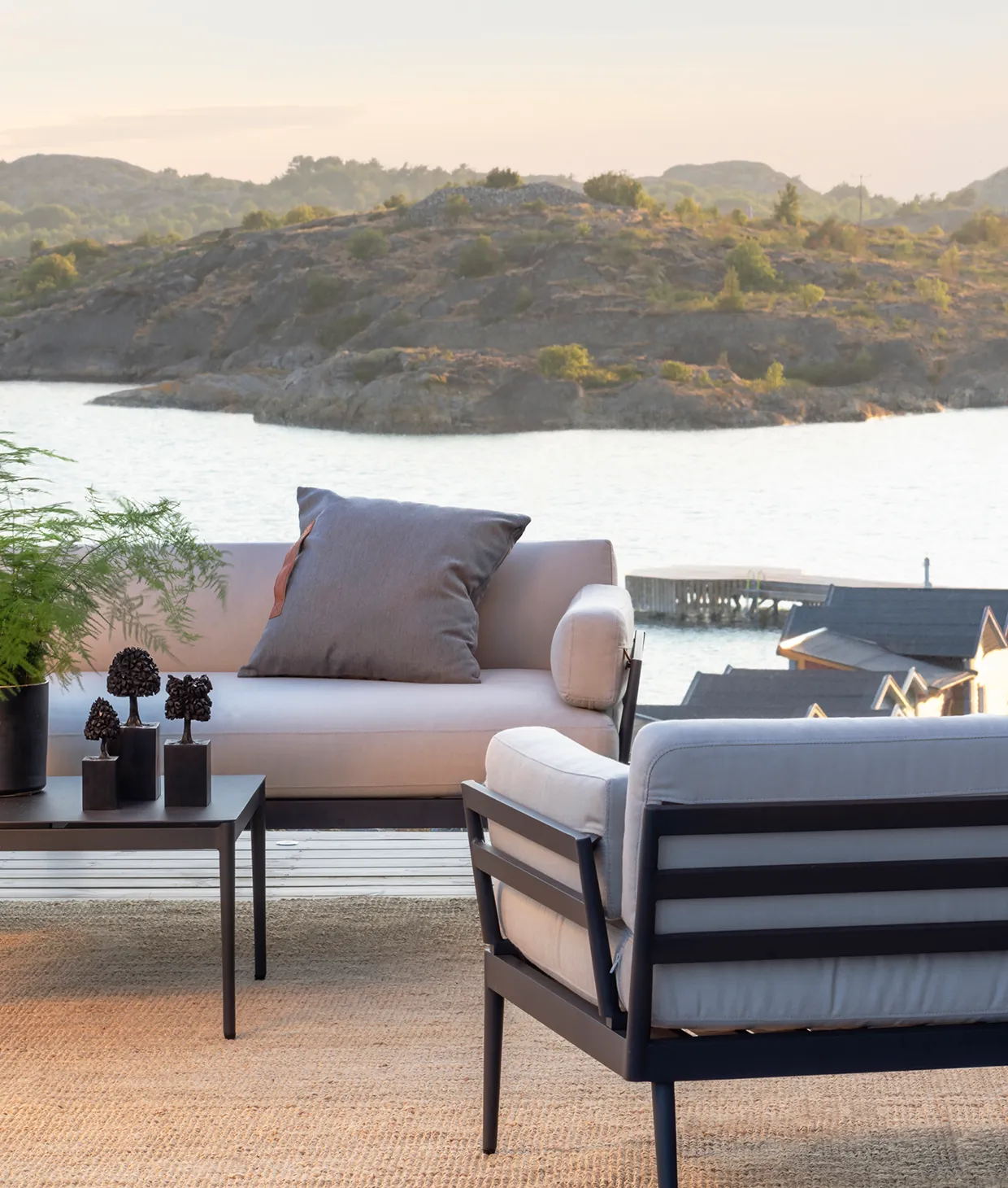 Skargaarden Anholt loungestol Graumel chalk aluminium