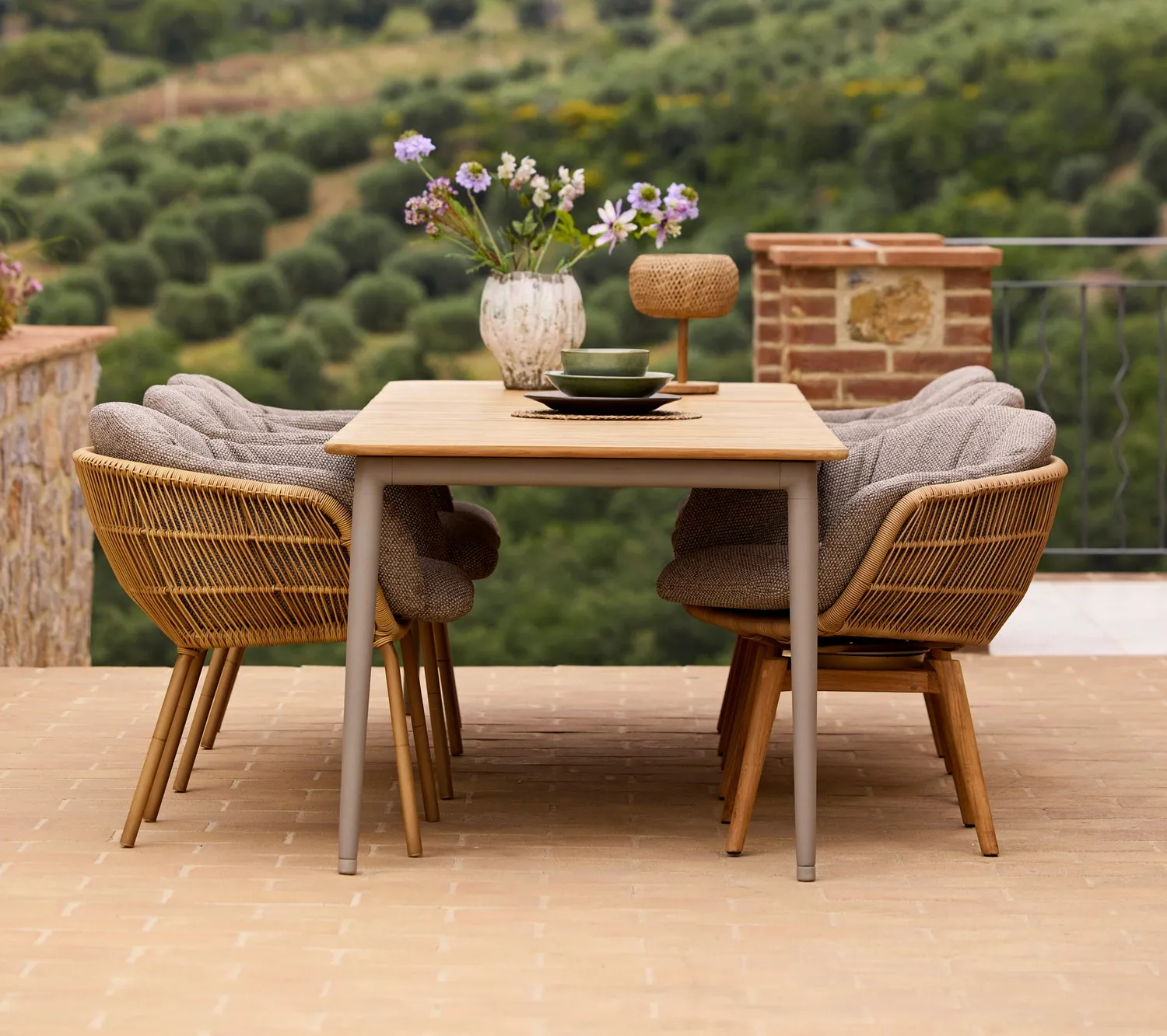 Cane-Line Illusion Glow bordlampe lille natural solcelle