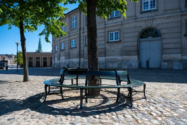 GH Form Københavner rundbænk mahogni Ø1800/Ø3000 udendørs