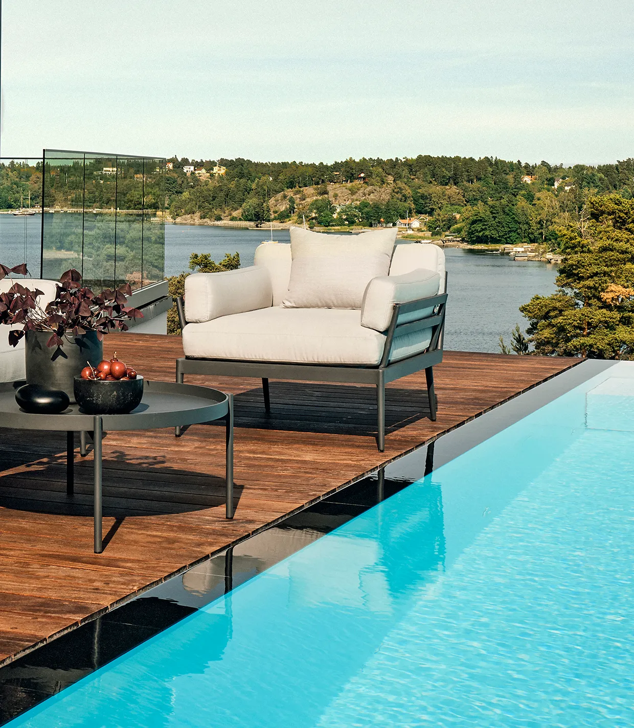 Skargaarden Anholt loungestol Graumel chalk aluminium