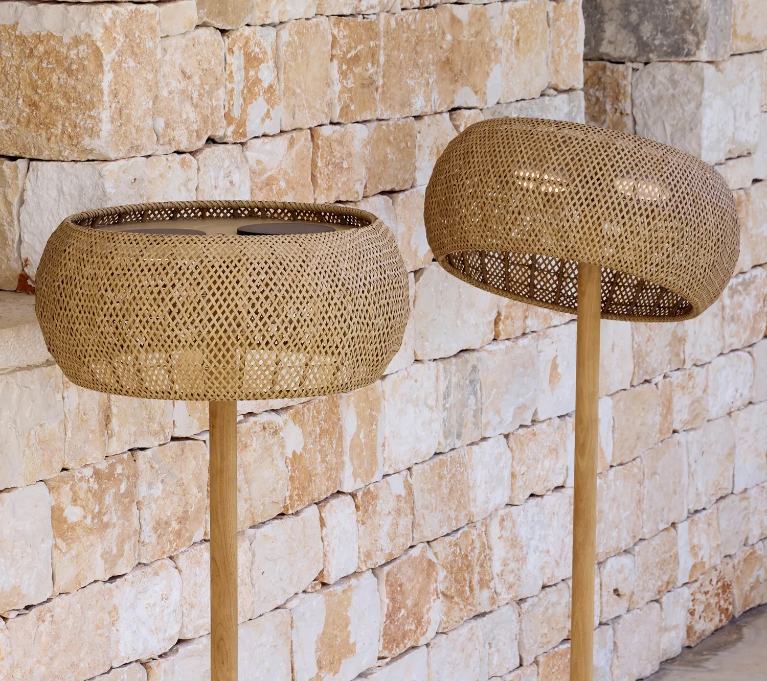 Cane-Line Illusion Glow standerlampe natural teak solar