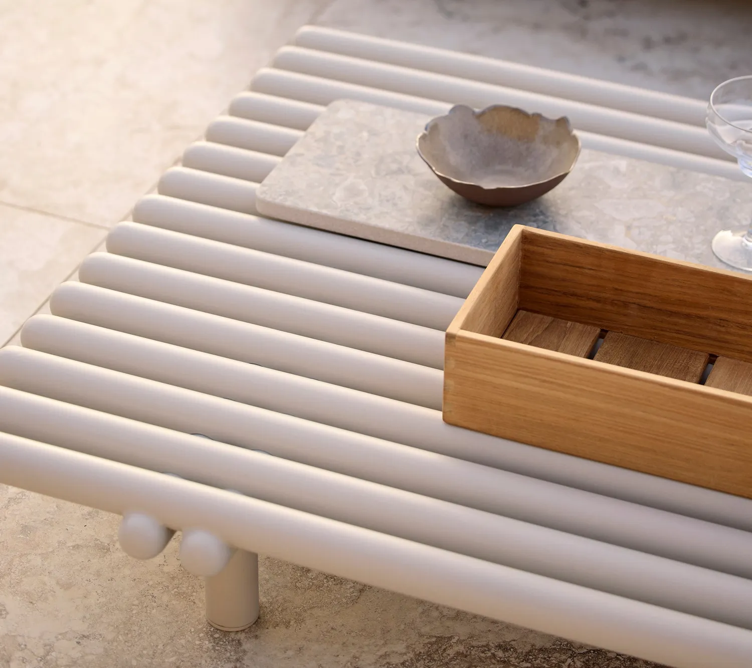 Cane-Line Sticks Platform sofabord teak Sand