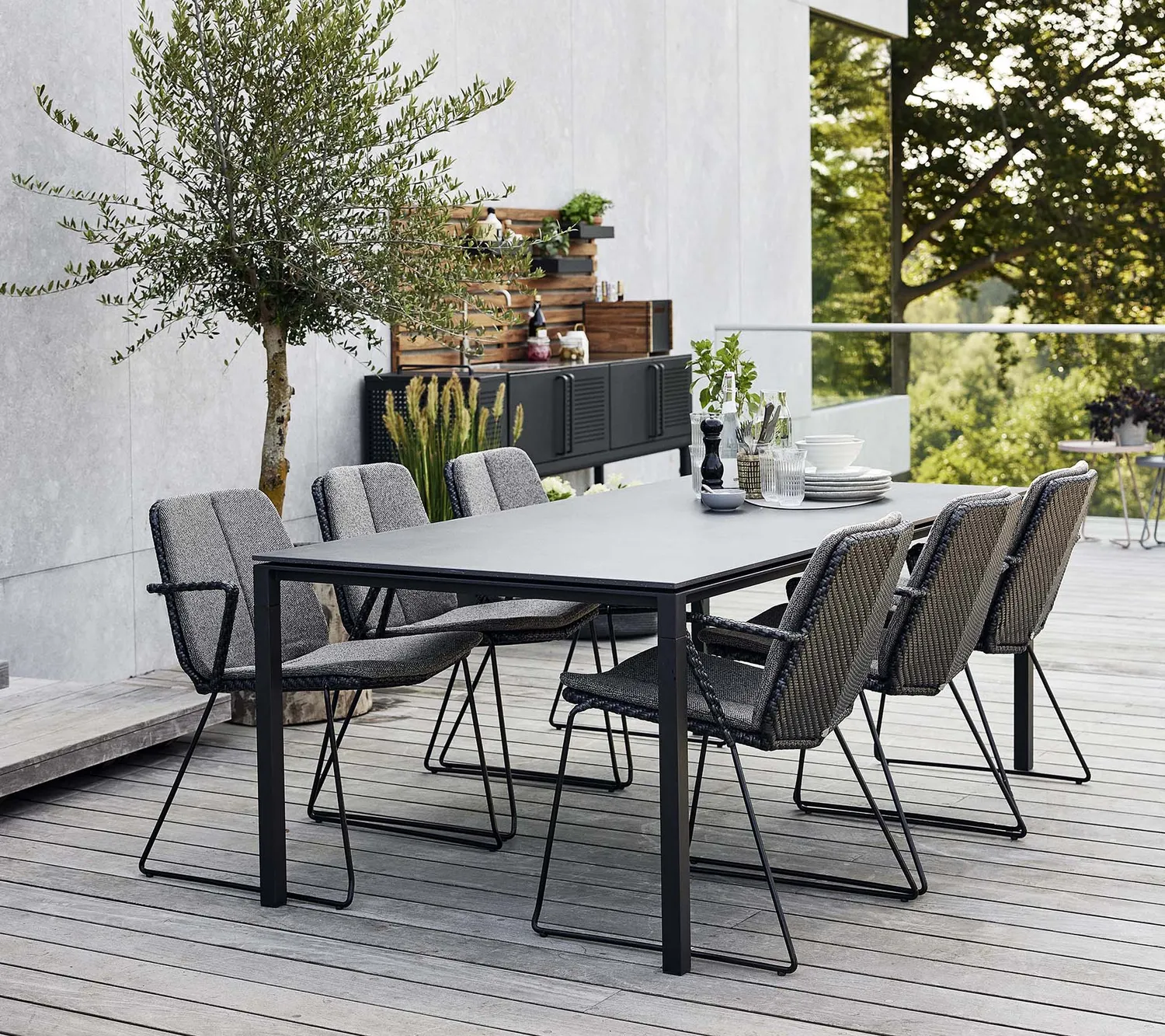 Cane-line Vision stol m/armlæn Black/graphite