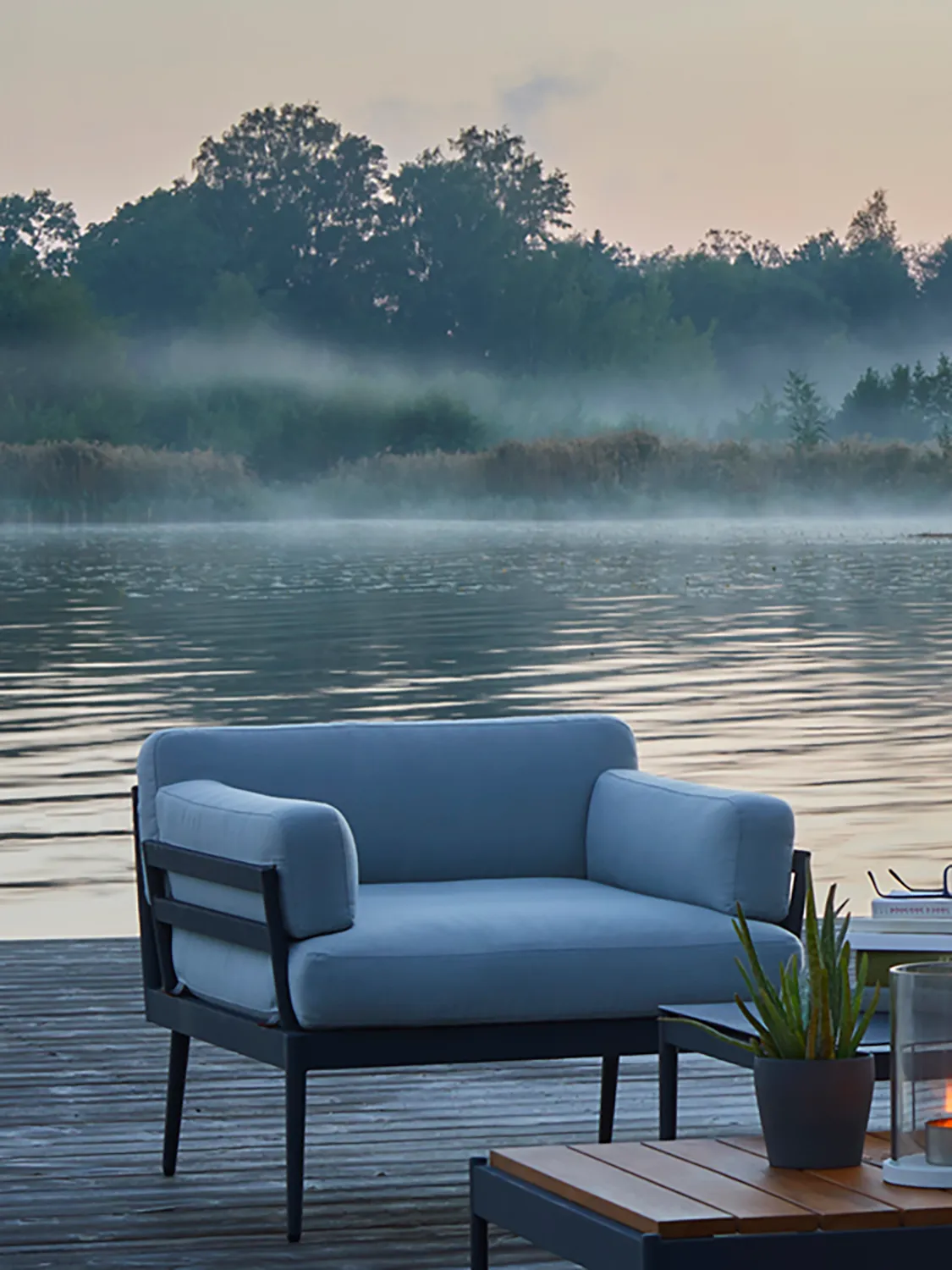 Skargaarden Anholt loungestol Graumel chalk aluminium
