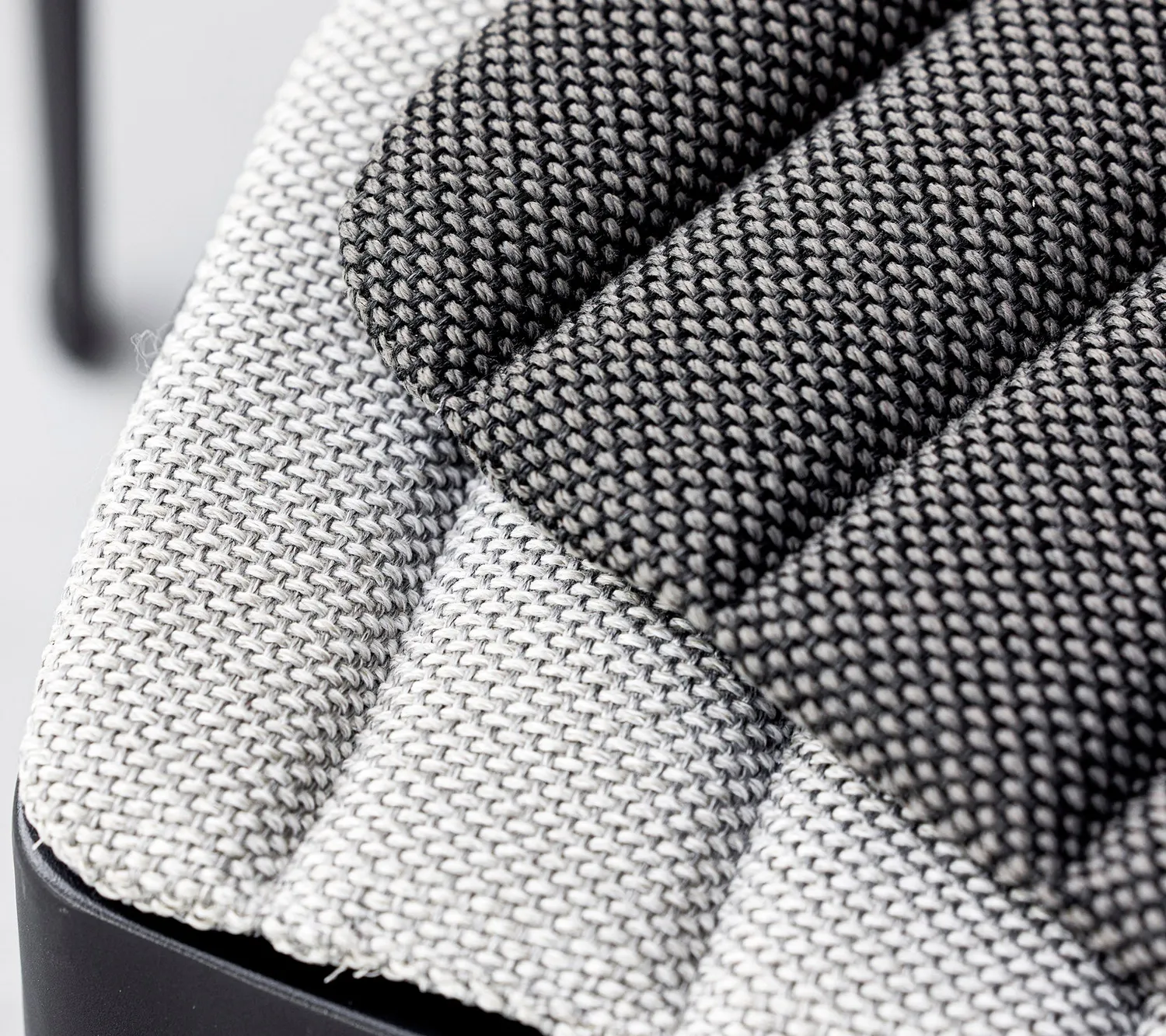 Cane-Line Cut barstol hynde Dark grey Focus