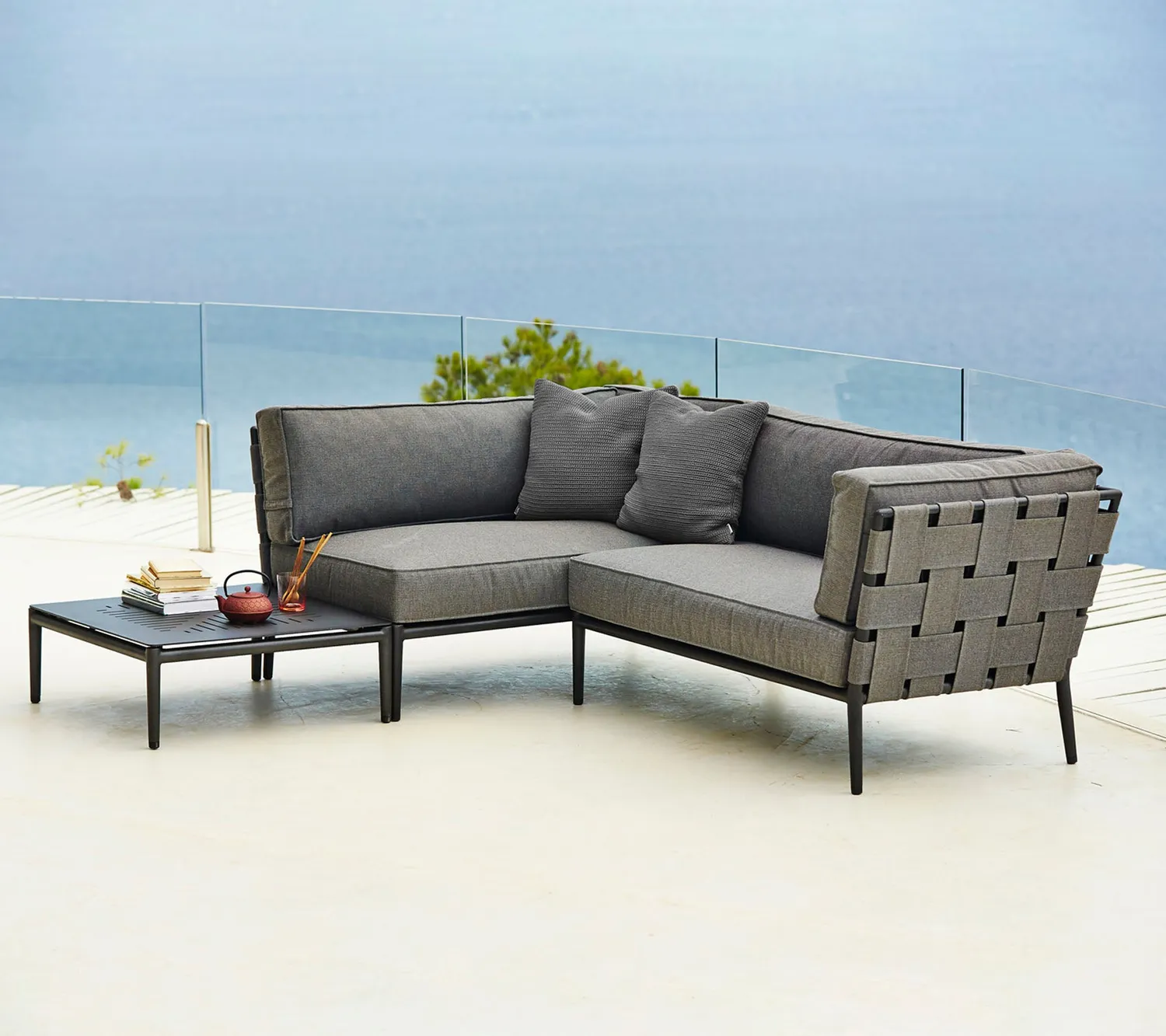 Cane-Line Conic sofabord light grey aluminium til lounge