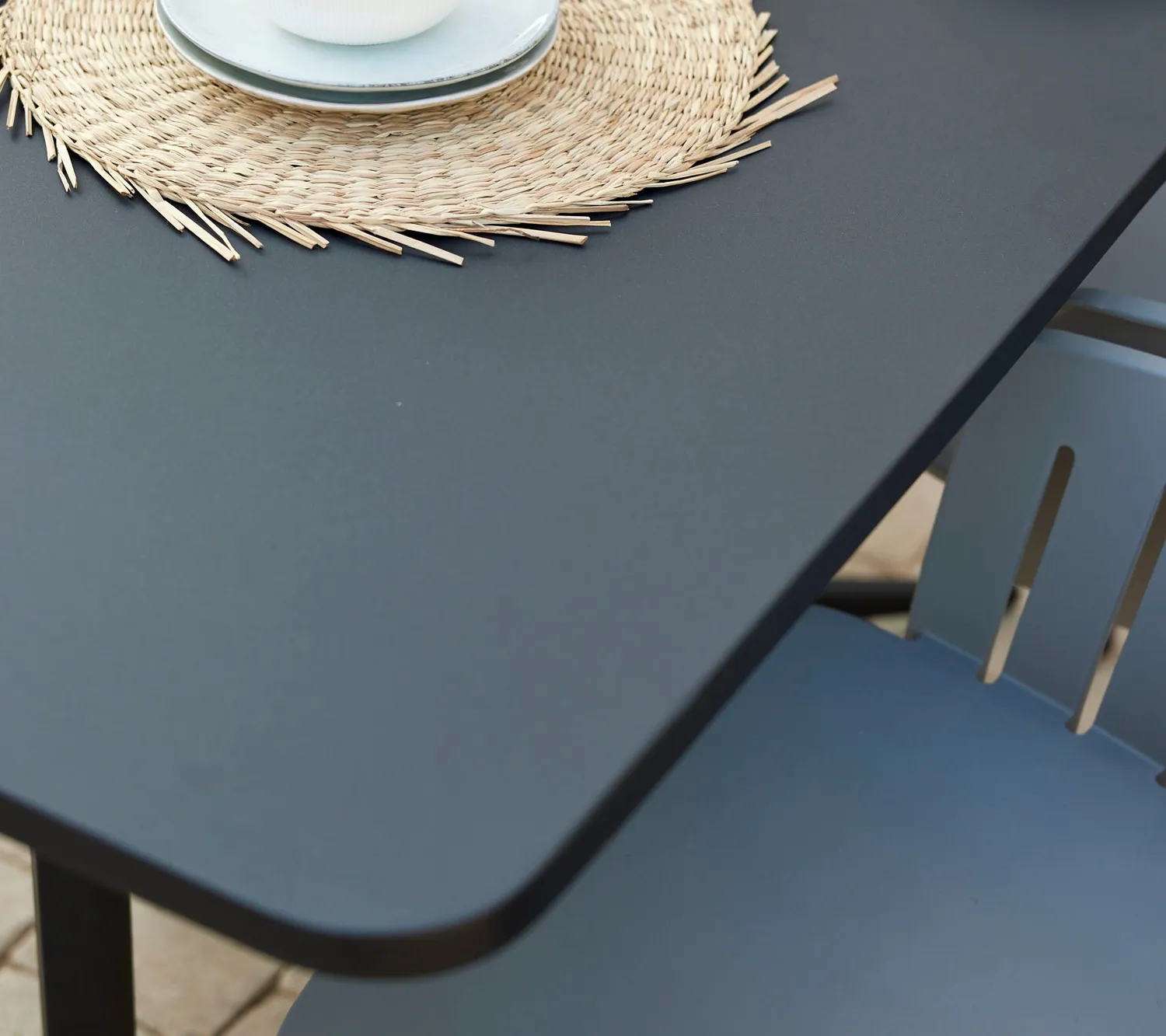 Cane-Line Drop cafébord lava grey teakplade