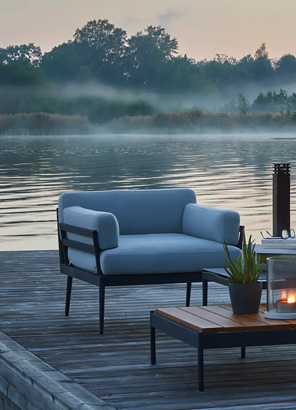 Skargaarden Anholt loungestol Graumel chalk aluminium