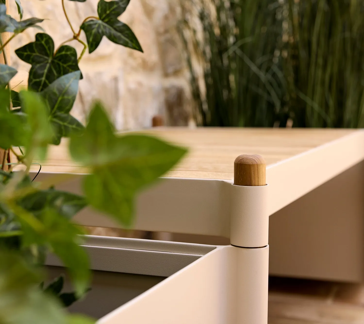 Cane-Line Sticks bænk teak lava grey plantekasse
