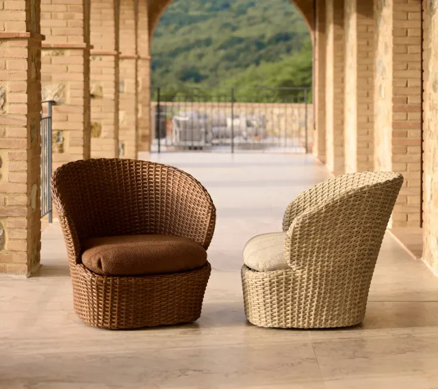 Cane-Line Coast loungestol med drejefunktion sand