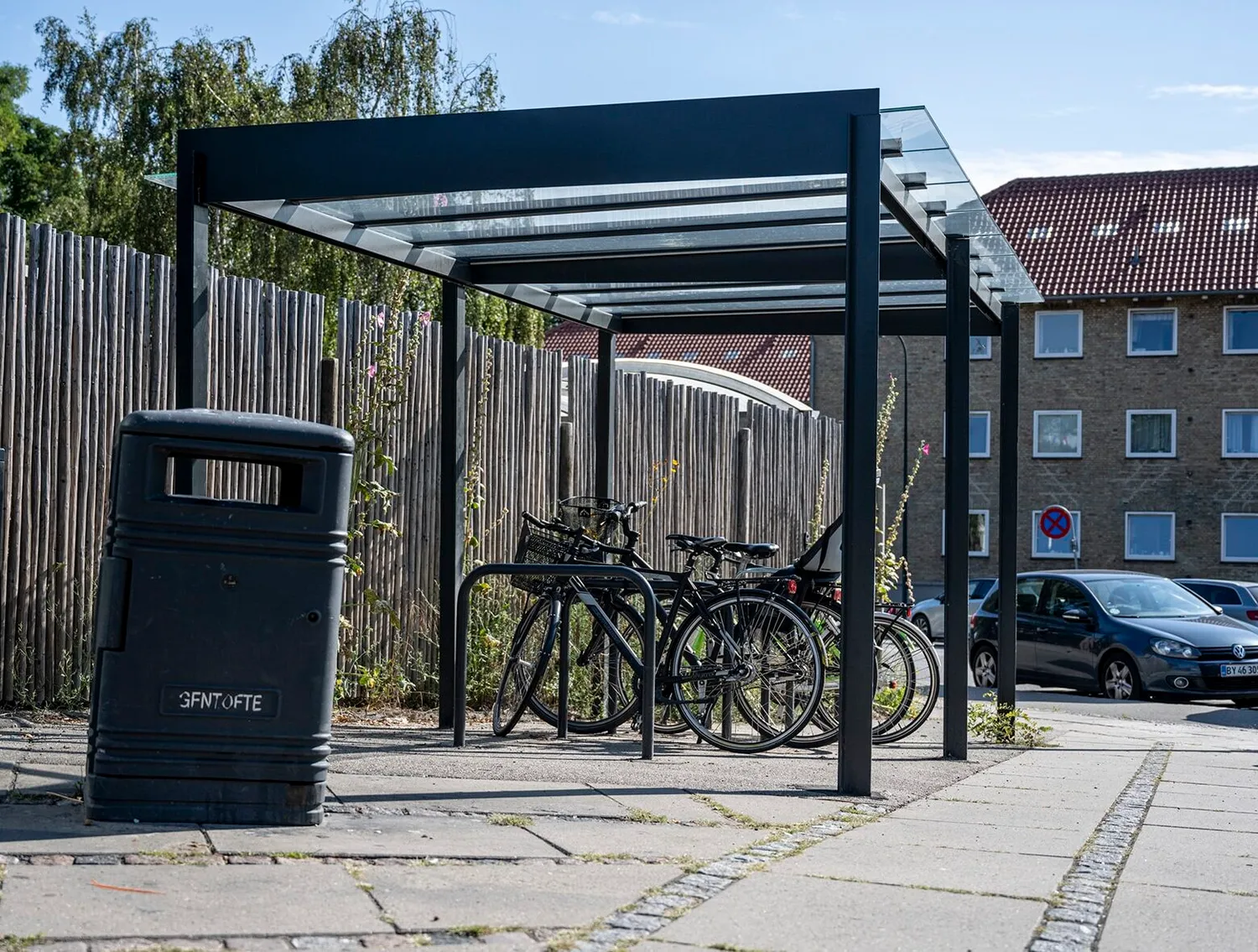 GH Form cykeloverdækning i stål og glas
